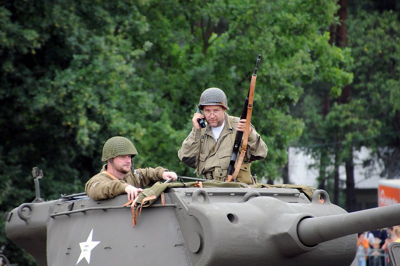 DSC_2587_1.jpg - Stíhač tanků M36 Jackson byl vyvinut v USA na základě požadavků americké armády na rychlý stroj, který by dokázal ničit i ty nejmodernější a nejtěžší obrněnce německé armády. První stroje se dostaly k jednotkám roku 1944, účastnily se zejména bojů v Evropě. Jejich oficiální označení znělo M36 GMC (Gun Motor Carriage), říkalo se jim Slugger (basebalový ranař) nebo Jackson.